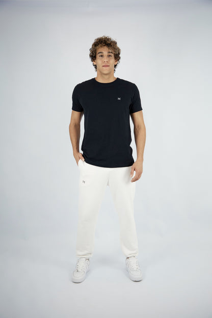 CAMISETA PRETA - ESSENTIAL LOGO BRANCO